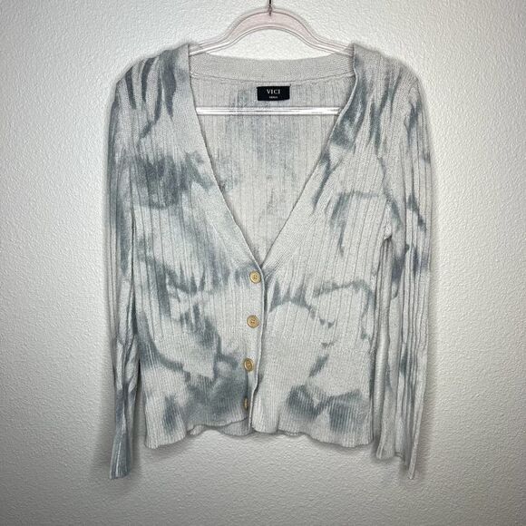 VICI Tie Dye Oversized Button Front Long Sleeve Cardigan Sweater Size Small - Picture 2 of 6